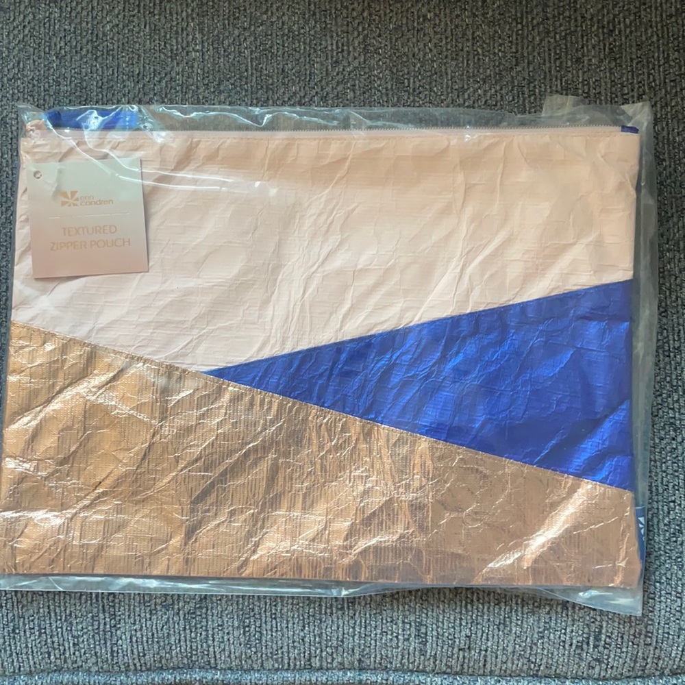 EC Textured Zipper Pouch